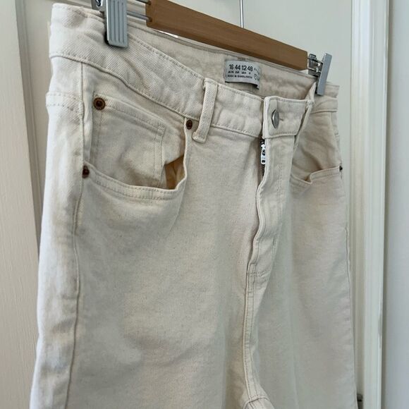 Primark Ivory Denim High Rise Jeans Cropped Raw Hem - Size 12 - Picture 3 of 8